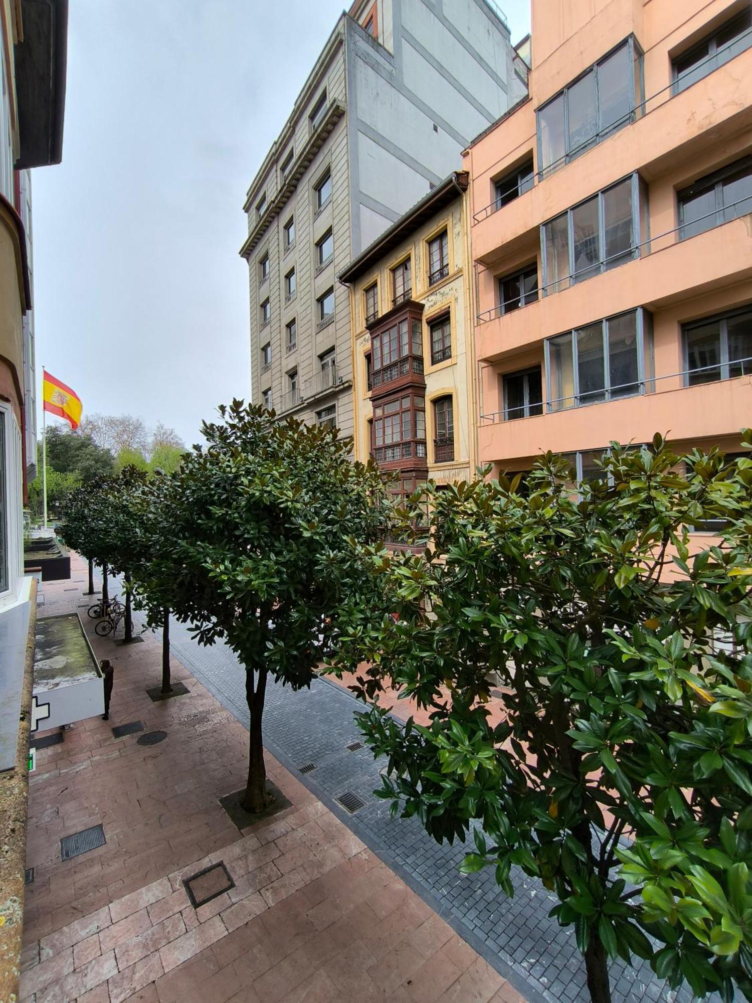 Oviedo Desde El Mismo Centro. Apartment Luaran gambar